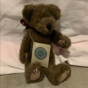 Boyd’s bear. Collectible. Retired
